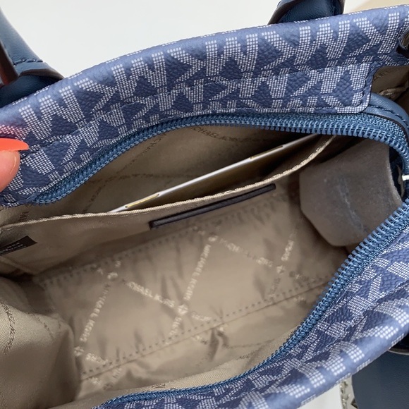 Michael Kors Mirella Extra-Small Ombré Logo Crossbody XBODY ShopperBag Denim NWT - Picture 11 of 16